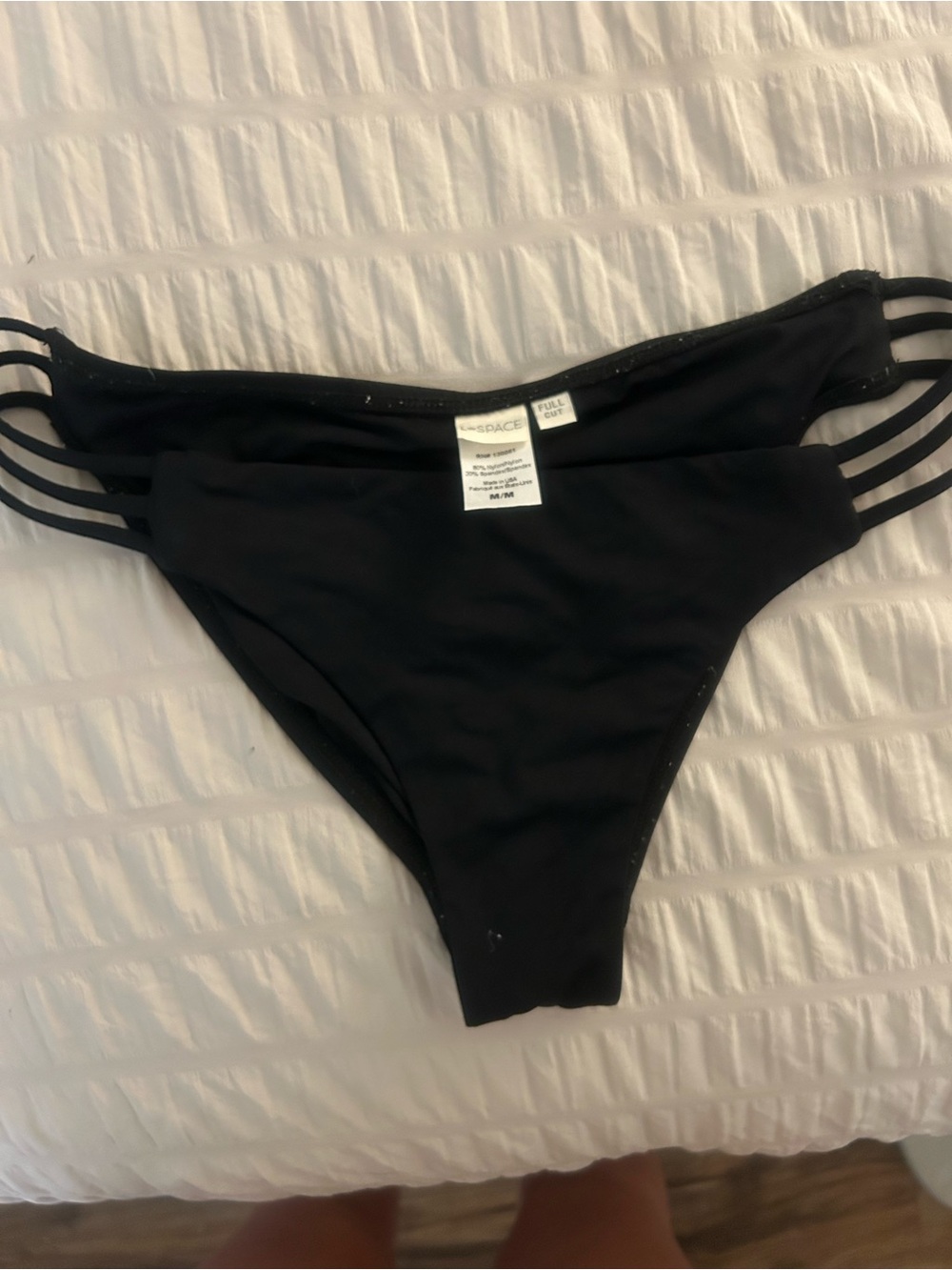 L space Women’s Black Strappy Bikini Bottom